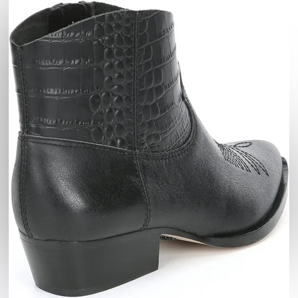 Gianni Bini Brycintwo Booties - Picture 2 of 4